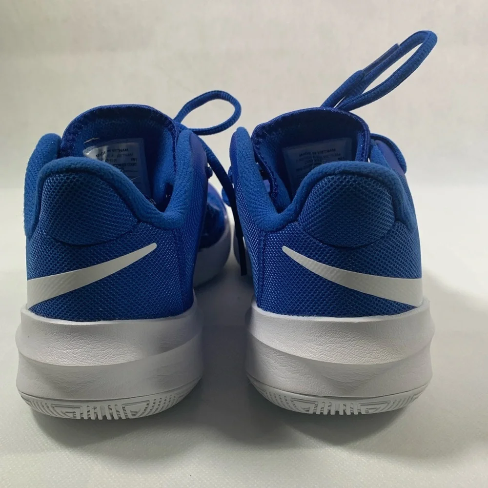 Nike Zoom Hyperspeed Volleyball Court shoes size 7.  They fit like a ladies 8.5.